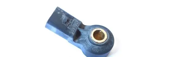 Audi A4 S4 B7 8E 8H Detonation knock sensor 030905377C