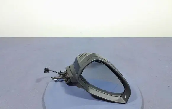 Audi A5 8T 8F Front door electric wing mirror 