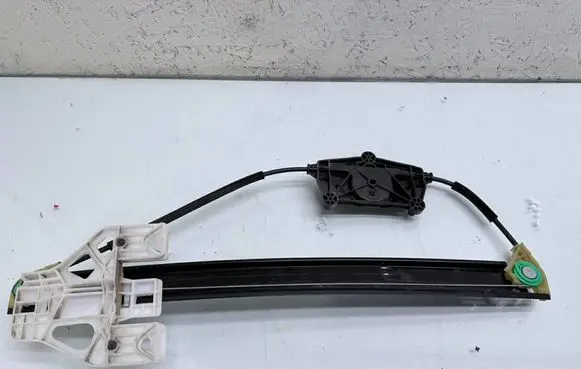 Rear window lifting mechanism without motor