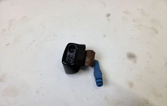 Saab 9-3 Ver2 Headlight washer pump 32101250