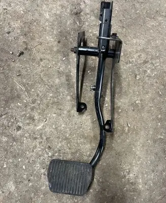 Volvo S60 Brake pedal