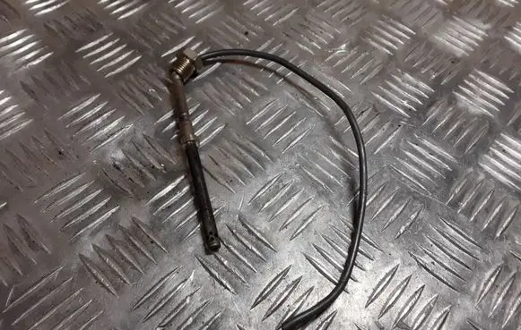 Mercedes-Benz C W203 Exhaust gas temperature sensor A0009058804