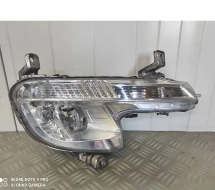 Peugeot 508 Front fog light 9670476180