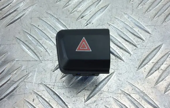 Peugeot 208 Hazard light switch 9675091620