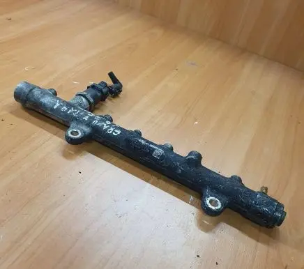 Suzuki Grand Vitara II Fuel main line pipe 8200396999 H418277 0445214078