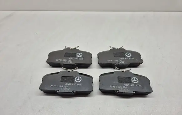 Mercedes-Benz S W126 Brake pads (front) A0014208020