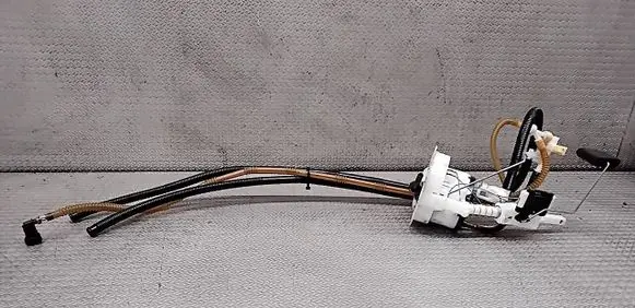 BMW 3 E90 E91 Fuel level sensor 6763851