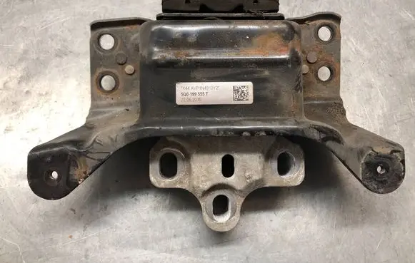 Audi A3 S3 8V Engine mount bracket 5Q0199555T