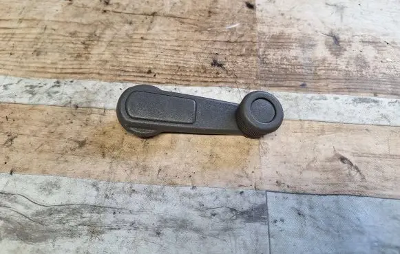 Mitsubishi Space Star Rear door window winding handle 