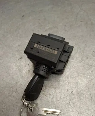 Mercedes-Benz C W203 Ignition lock 2095451708 109111331606110
