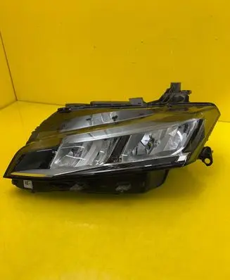 Peugeot 308 Headlight/headlamp 9851673380