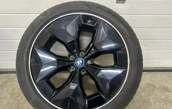 R20 alloy rim