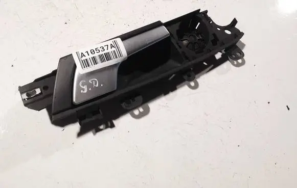 Rear door interior handle