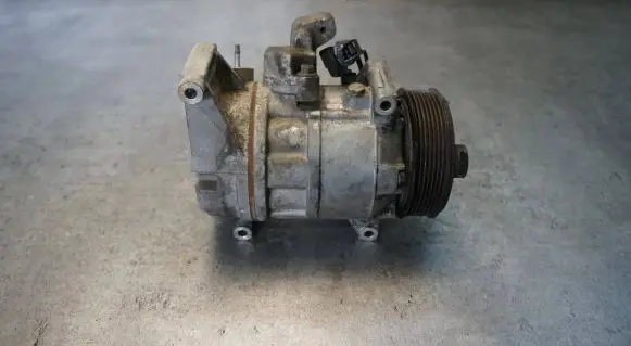 Infiniti FX Air conditioning (A/C) compressor (pump) 926001-1MS0A