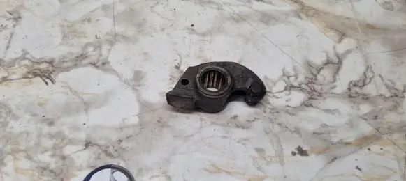 BMW 5 E34 Valve rocker arm 1271428 11331271429 1271429
