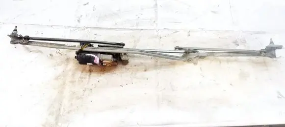 Opel Zafira A Front wiper linkage and motor