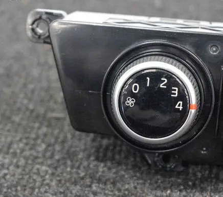 KIA Sportage Interior fan control switch 