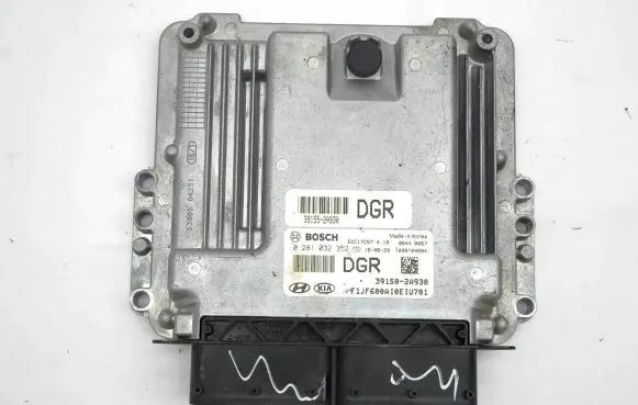 KIA Optima Engine control unit/module 391502A930 EDC17C57 391552A930