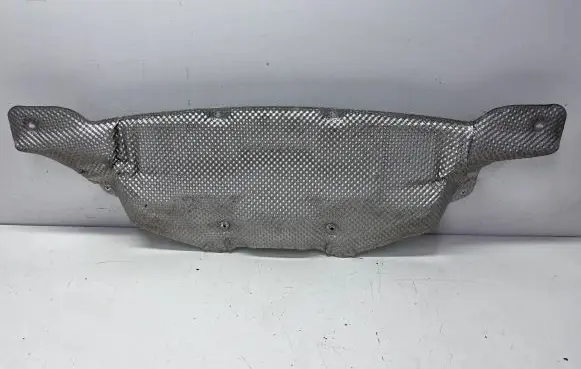 Volkswagen Touareg II Heat shield in engine bay 7P6825711A