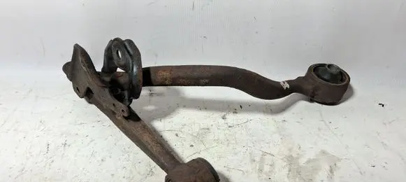 Front lower control arm/wishbone