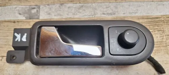 Volkswagen PASSAT B5.5 Front door interior handle 3B1837113
