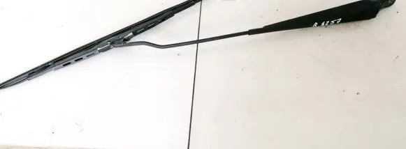 Ford Mondeo MK I Front wiper blade arm