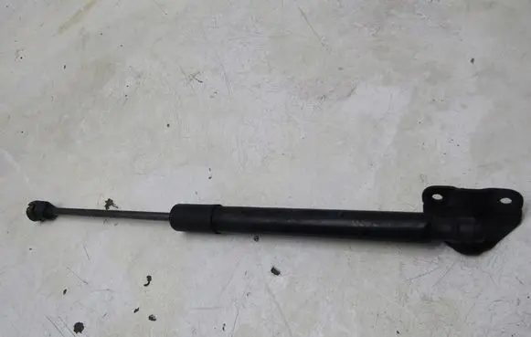 Opel Crossland X Tailgate strut 958181