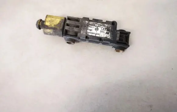 Audi A4 S4 B6 8E 8H Airbag deployment crash/impact sensor 8e0959651