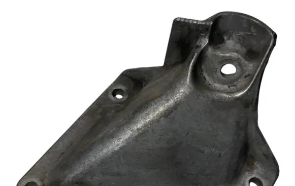 BMW 5 E60 E61 Engine mounting bracket 6761149 22116761149