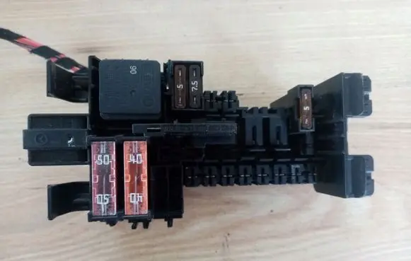 Mercedes-Benz C W205 Fuse box set 2059067200