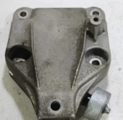 BMW X5 E70 Engine mount bracket