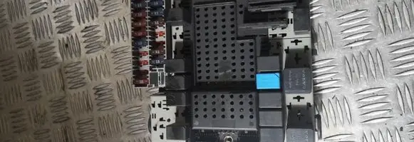 Volvo V70 Fuse module 9441586