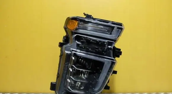 Chevrolet Silverado Headlight/headlamp 84738619 1715 SILVERADO2500