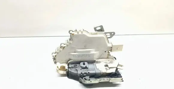 Audi A6 S6 C7 4G Front door lock 8J2837016C