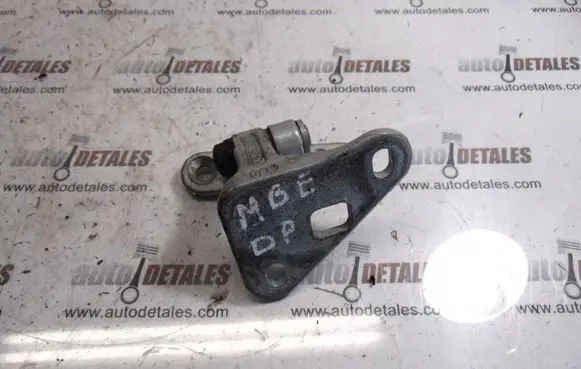 Mercedes-Benz E W211 Front door upper hinge