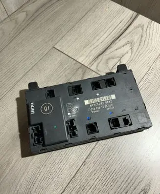 Mercedes-Benz CLK A209 C209 Door control unit/module 2098201226