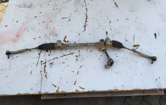 Toyota Yaris Steering rack
