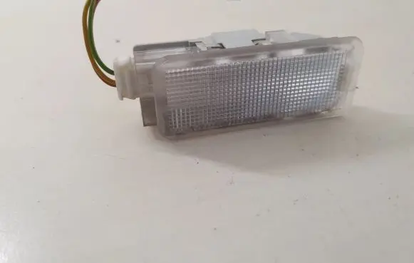 Peugeot 508 Boot/trunk interior light 