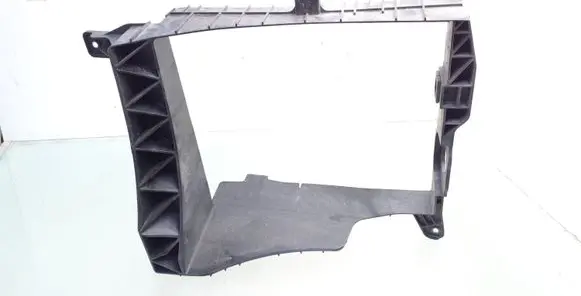 Land Rover Defender Intercooler air channel guide LPLA8A107BC