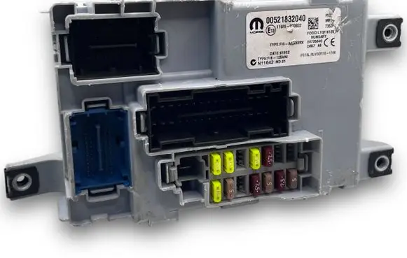 Fiat Panda III Fuse module 4945 00521832040
