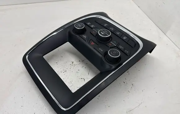 Dodge Durango Climate control unit 68333638AA 80601453 P68333638AA