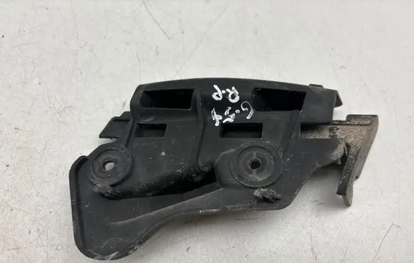 Volkswagen Golf Plus Front bumper mounting bracket 5M0807184