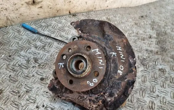 Mini One - Cooper Coupe R56 Front wheel hub