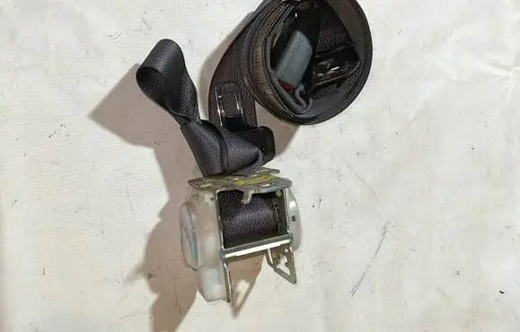 Toyota Avalon XX30 Middle seatbelt (rear) 5174-8 2026701