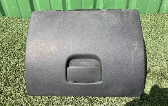 Renault Master III Glove box set 685000045R