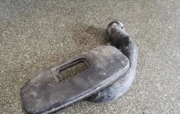 Subaru Outback Air intake hose/pipe