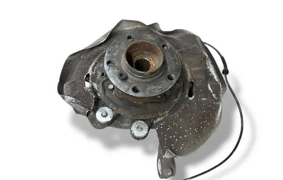 Rear wheel hub spindle/knuckle
