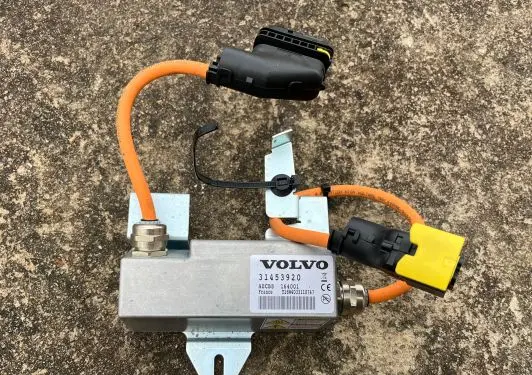 Volvo V60 Charging relay 31453920