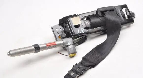 Volvo V50 Front seatbelt 8639693