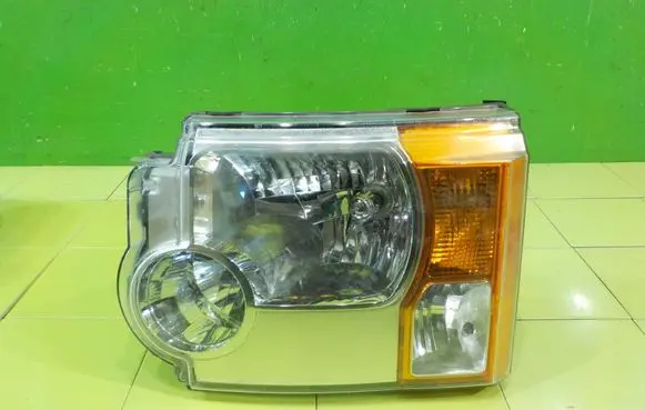 Land Rover Discovery 3 - LR3 Headlight/headlamp XBC500032